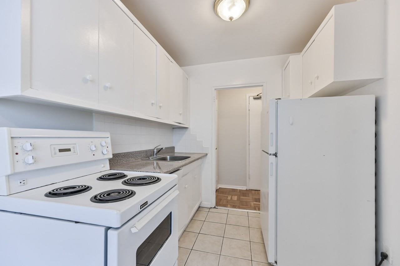 214 St. George - Photo 7 of 10