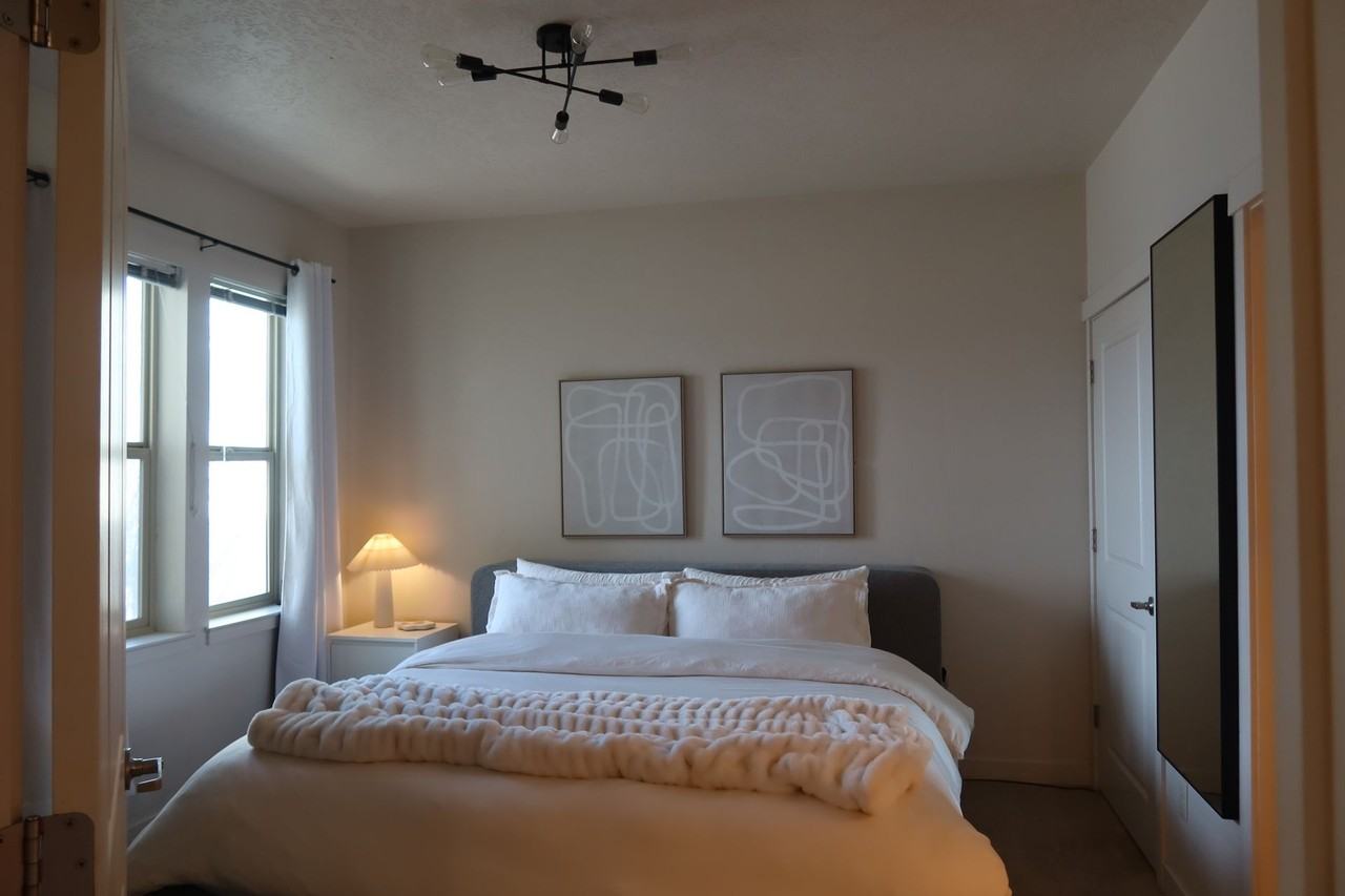 Hawthorne Gardens Apartments - Photo 2 of 18