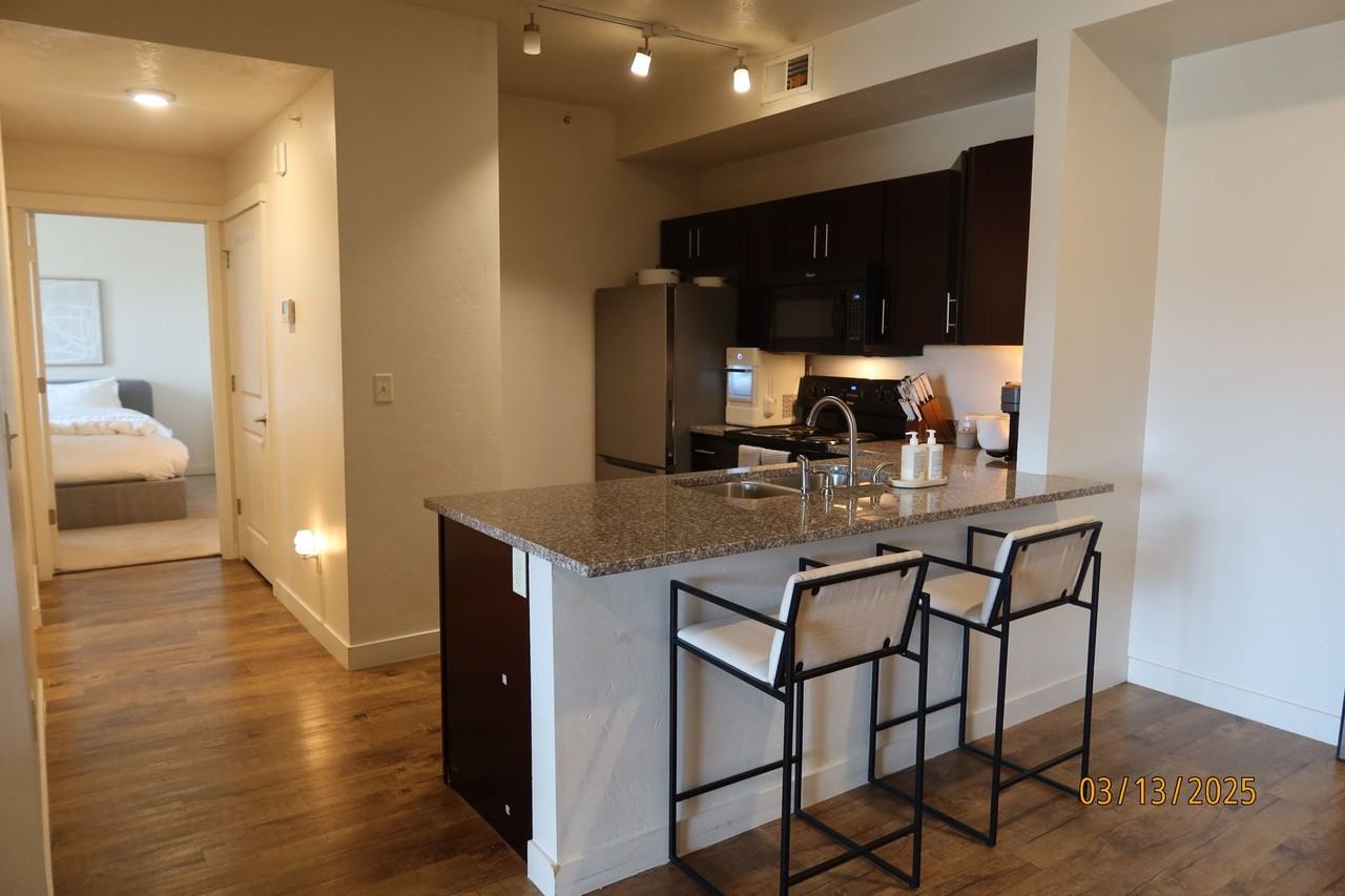 Hawthorne Gardens Apartments - Photo 6 of 18