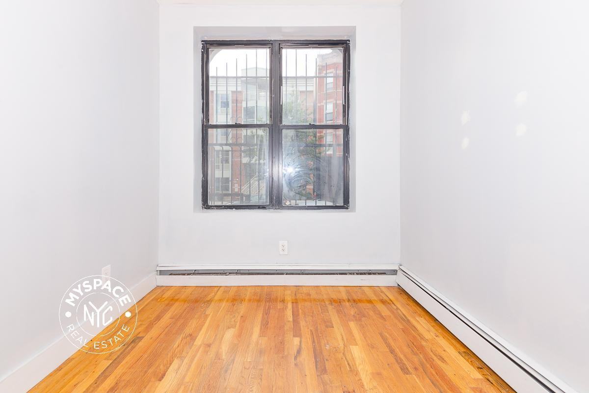 1044 Putnam Ave #1 - Photo 5 of 21