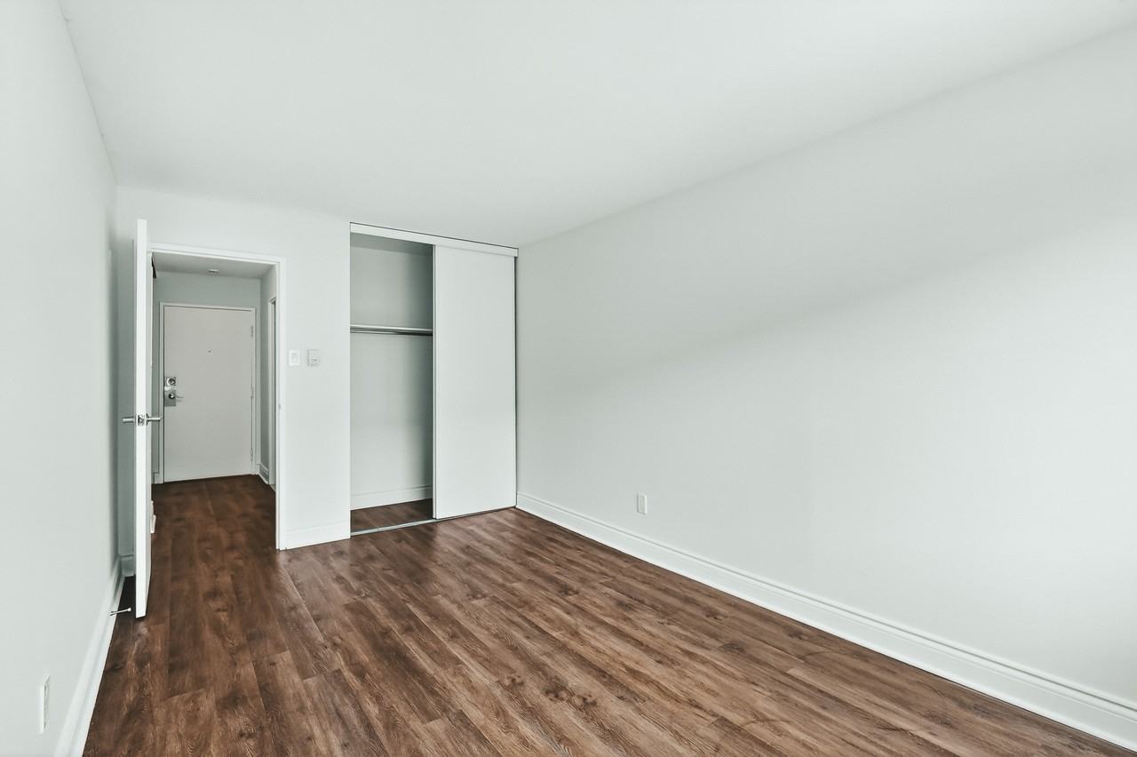 1111 Rue Mistral — photo 3