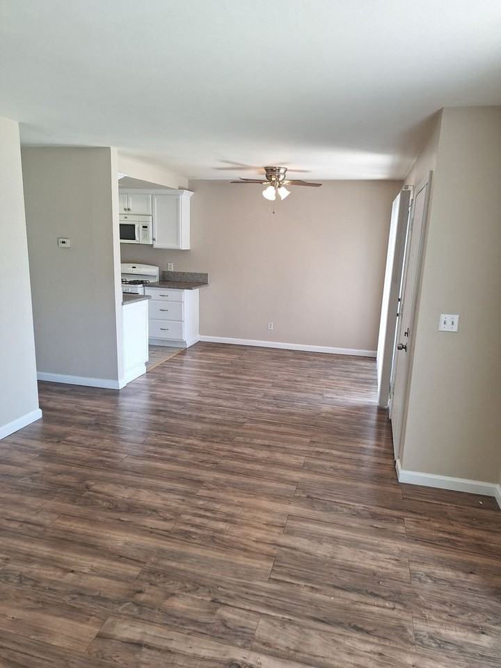 1269 Edwards St #11 - Photo 5 of 6