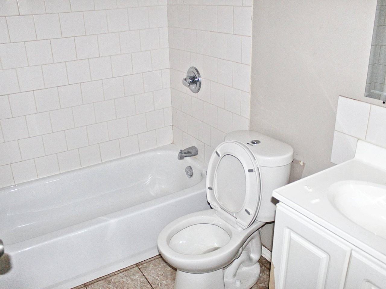Pleasant Hill Apartments - Photo 7 of 13