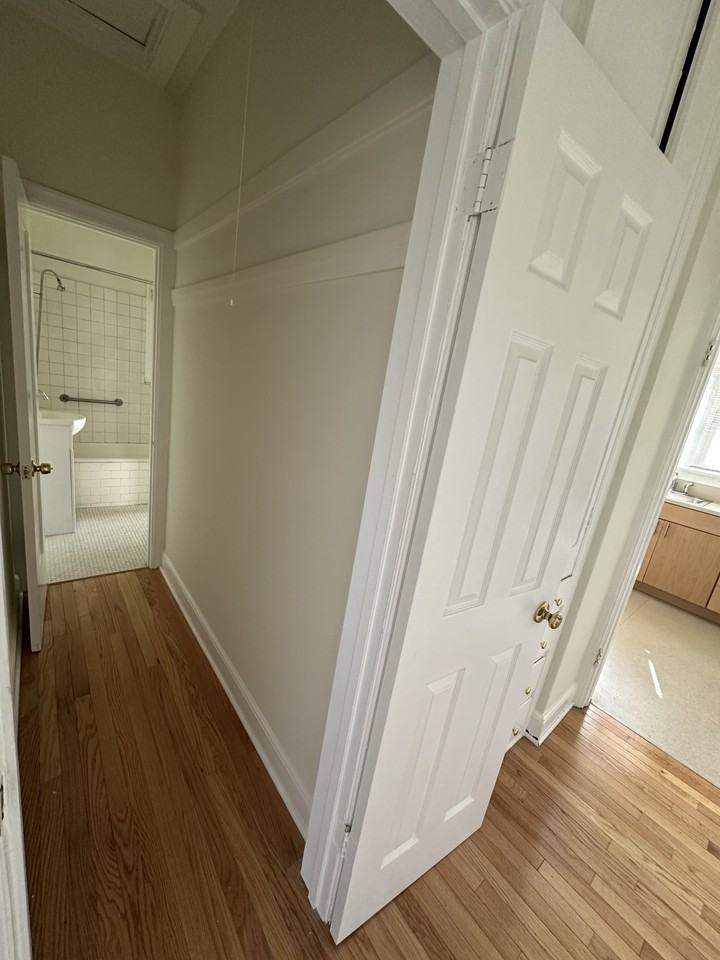 1040 Laguna Avenue #1/2 - Photo 6 of 12
