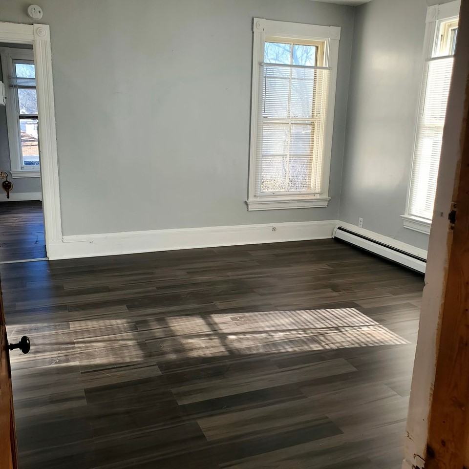 Glen Oaks Apartments - Photo 6 of 28