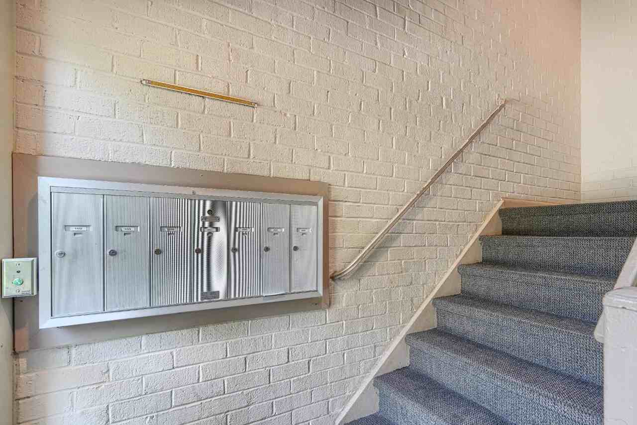 14 Mountbatten Ct - Photo 4 of 11
