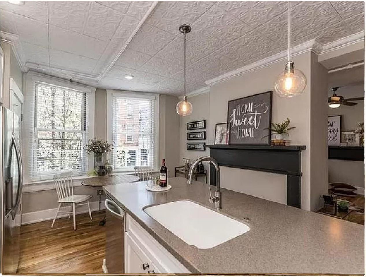 1407 Vine St - Photo 4 of 18