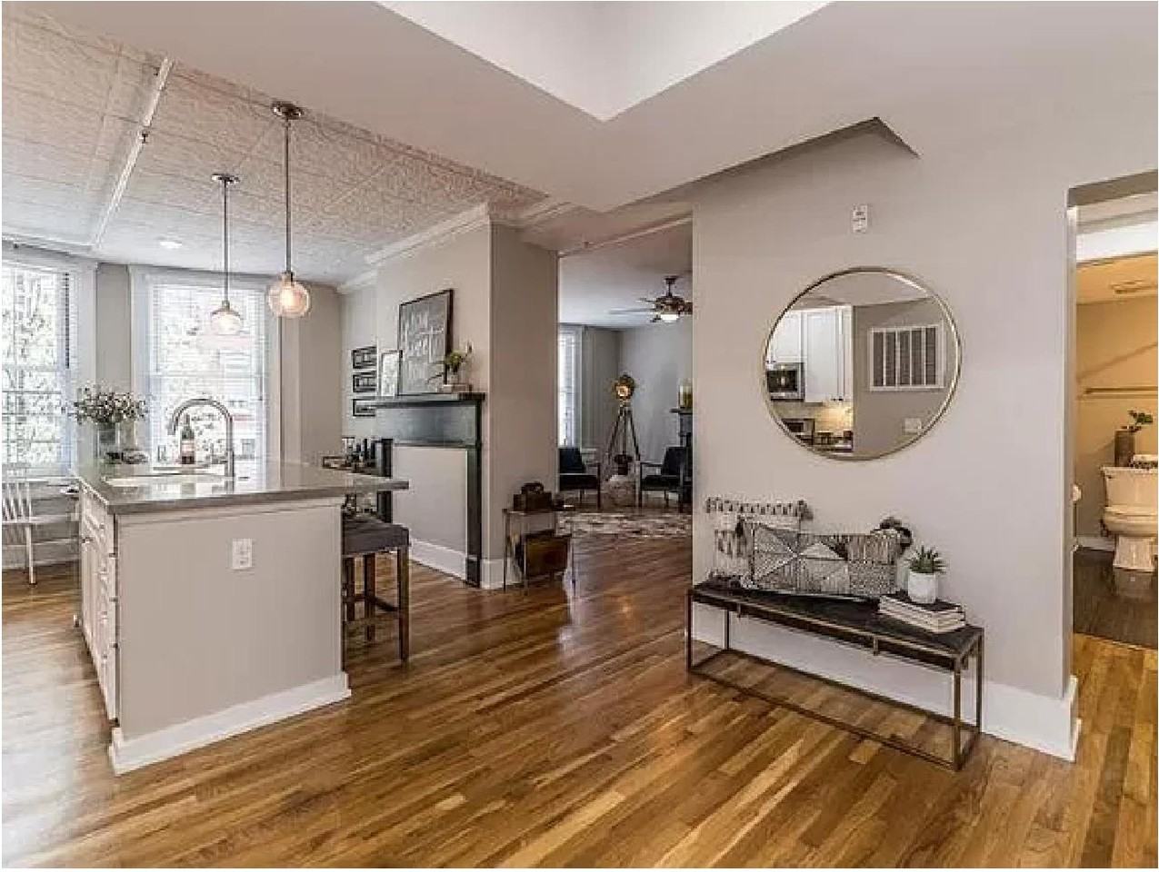 1407 Vine St - Photo 6 of 18