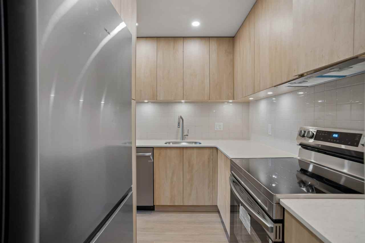 1010 Cypress Street - Photo 6 of 18