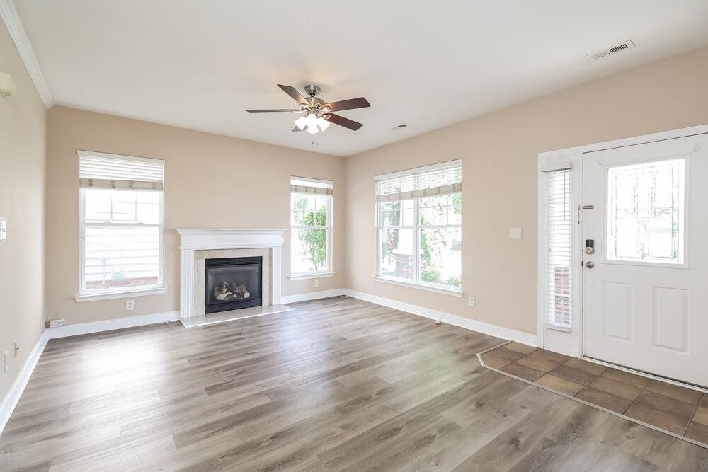 13768 Aldenbrook Dr - Photo 5 of 17