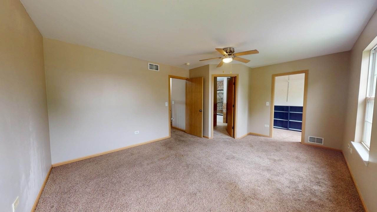 1537 / 406 Alyssa Street - 1 #1 - Photo 5 of 12