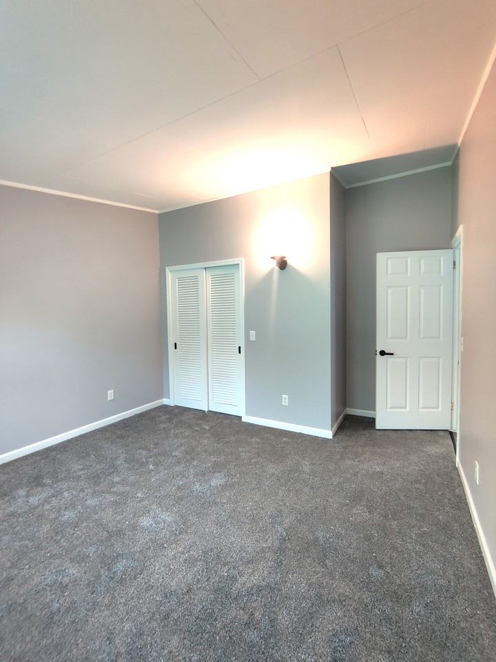 1260 / 903 East Union Street #1 - Photo 6 of 15
