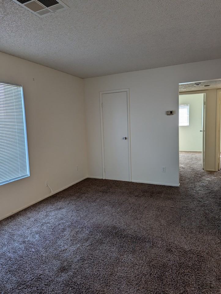 473 Rexford Dr #3 - Photo 7 of 14
