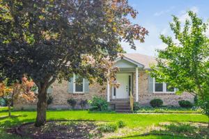 featured image of 7017 Field View Ct