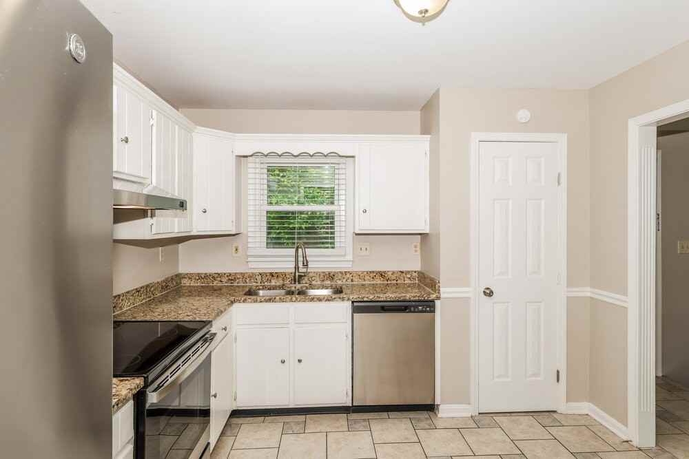 7017 Field View Ct - Photo 7 of 17