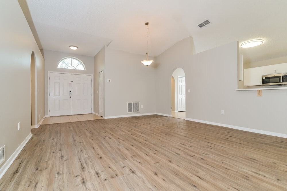 1064 Remington Ave - Photo 6 of 16