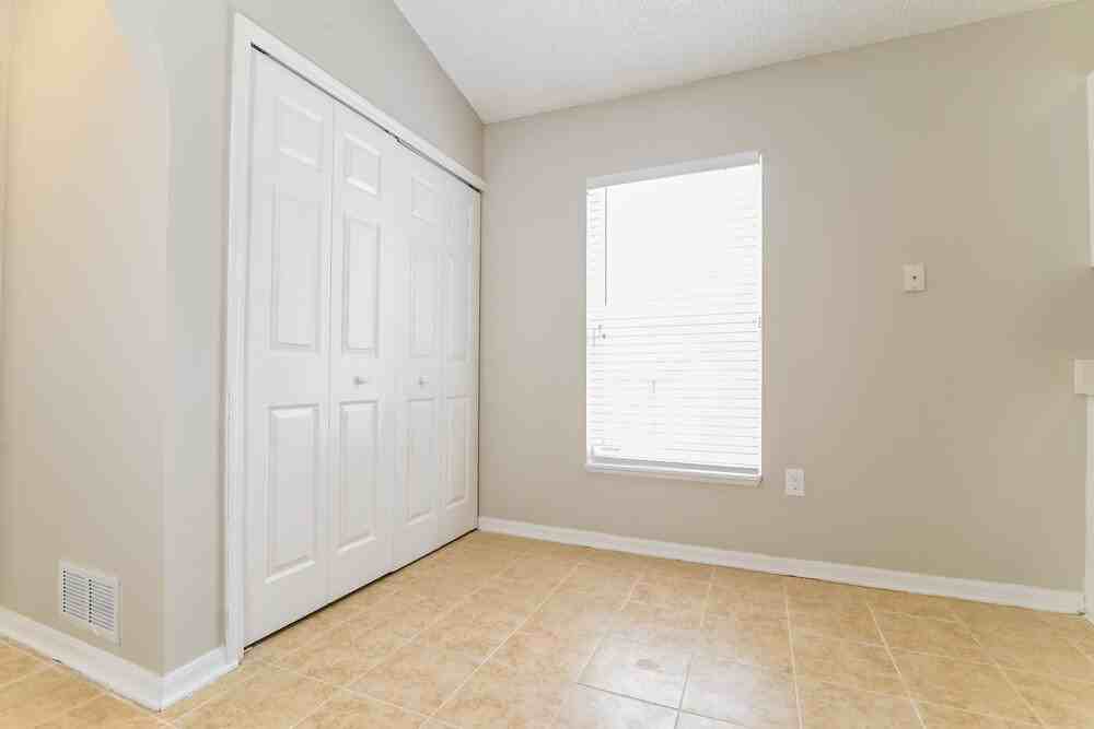 1064 Remington Ave - Photo 7 of 16