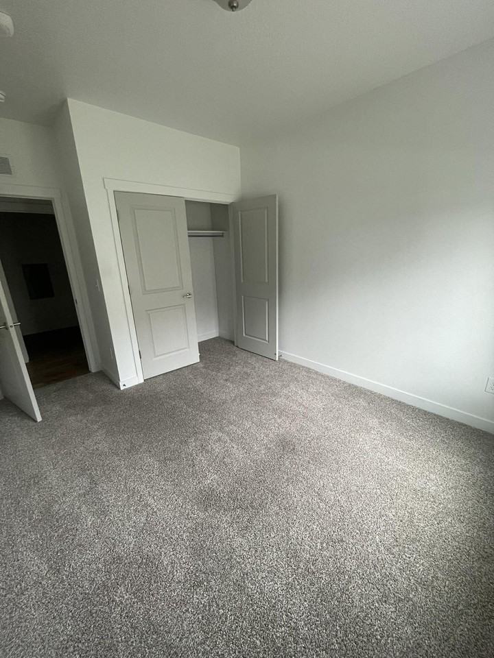 2303 E 830 S #1 - Photo 4 of 10