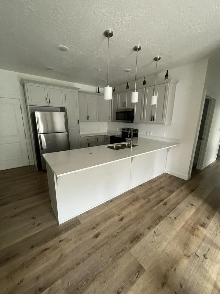 2303 E 830 S #1 - Photo 5 of 10