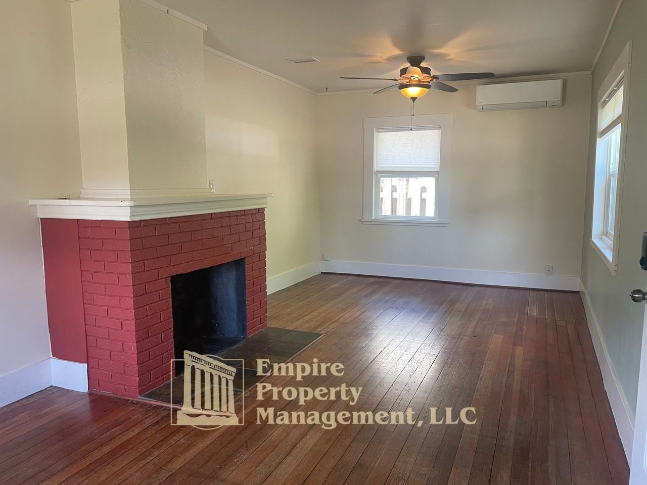 1292 Monroe St #1 - Photo 4 of 16