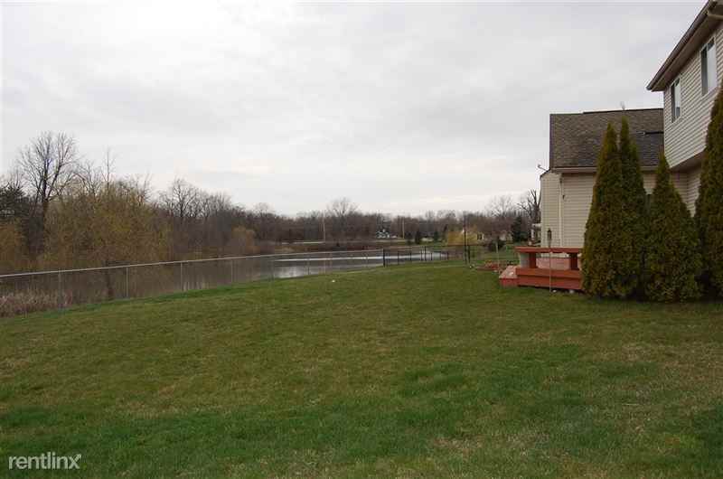 6710 Summerdale Ct E #1 - Photo 2 of 37