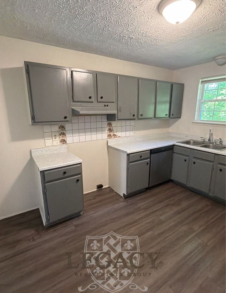 508 Cedarmont Dr #1 - Photo 4 of 7