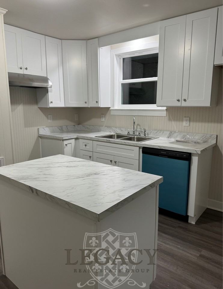 7104 White Oak Dr #1 - Photo 3 of 15