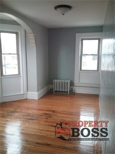 802 Pine St #1 - Photo 4 of 8