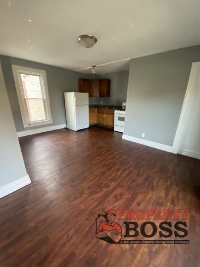 802 Pine St #1 - Photo 4 of 6