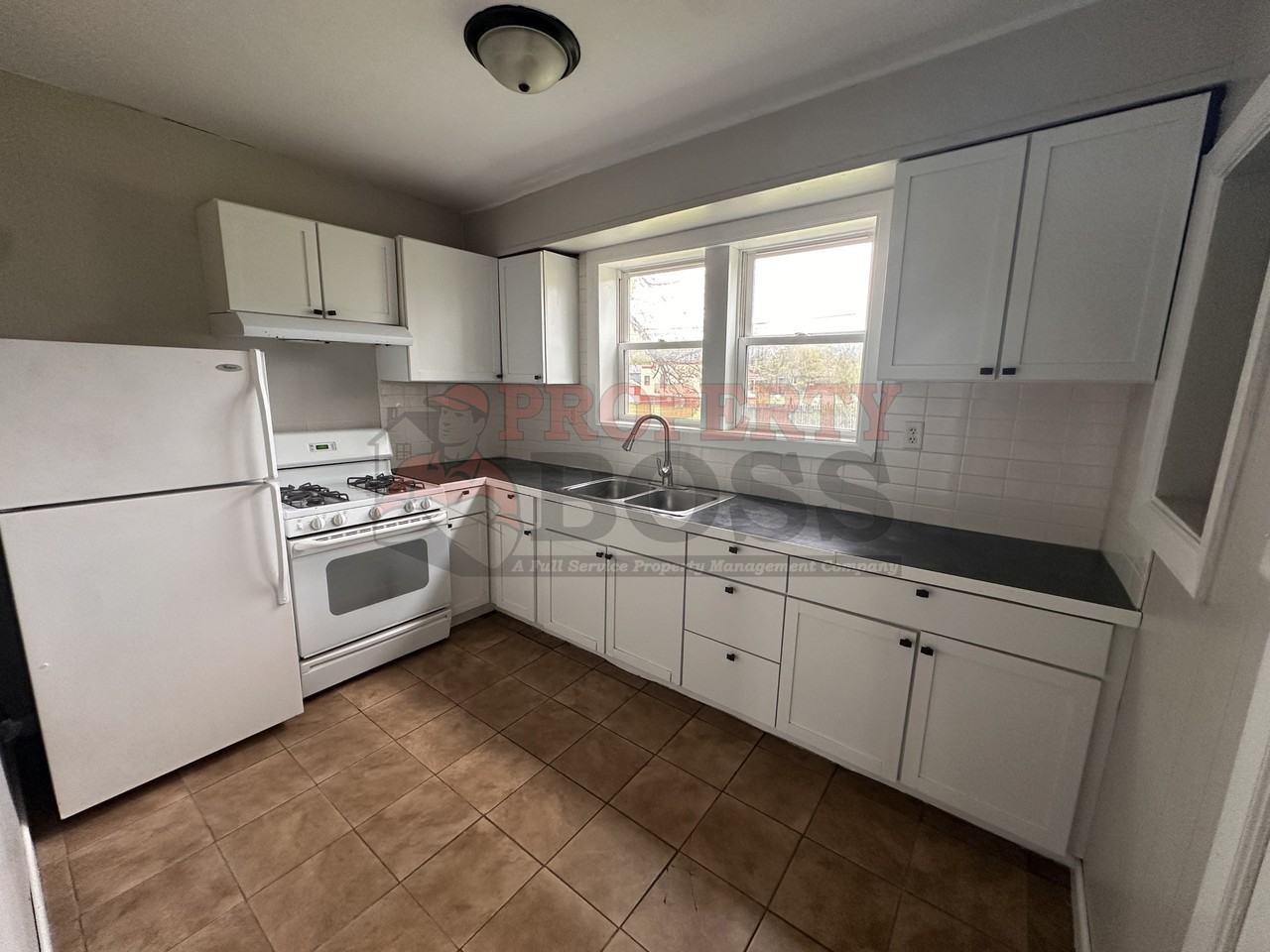 840 W 19th Ave #1 - Photo 6 of 11