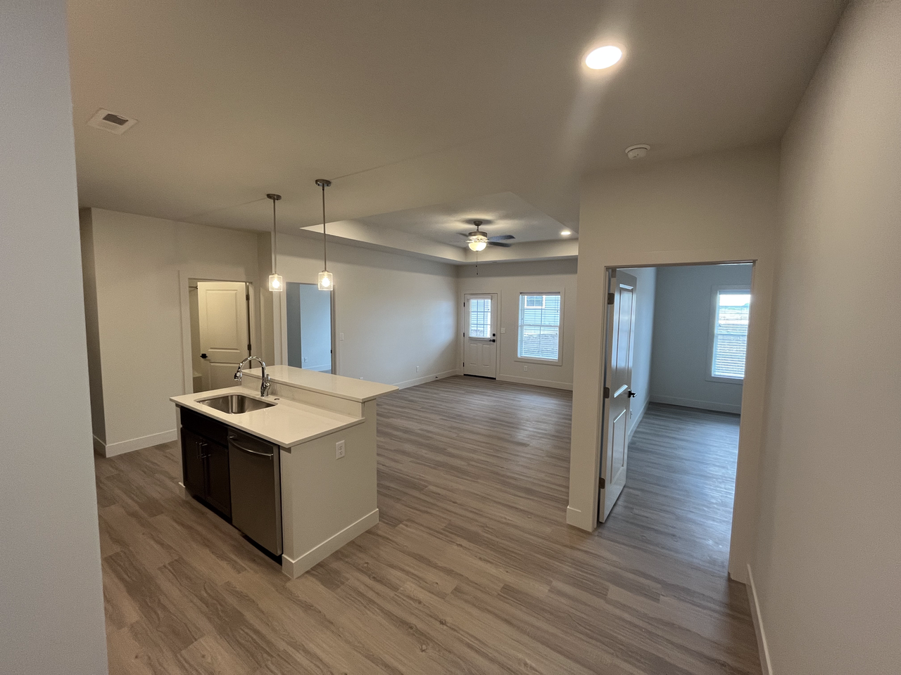 915 Green Mill Rd #2 - Photo 4 of 11