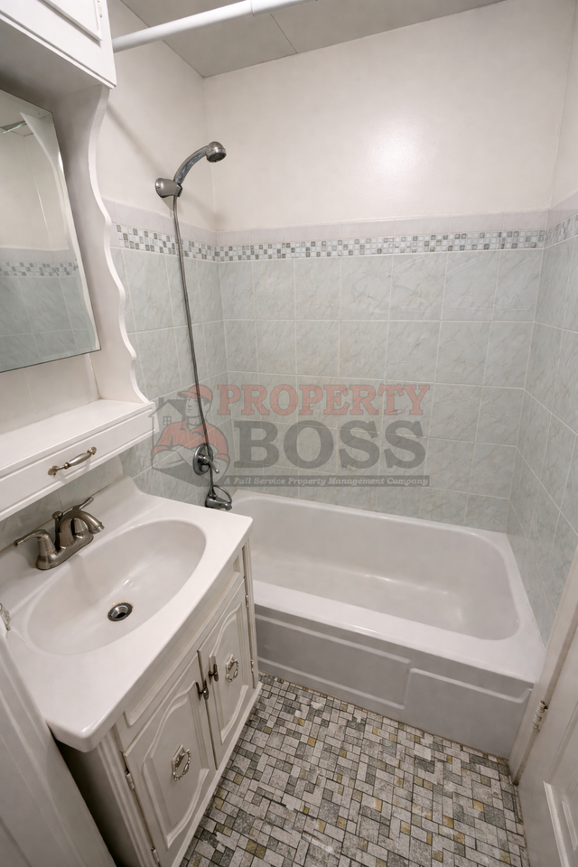 1412 Connecticut St #1 - Photo 5 of 7