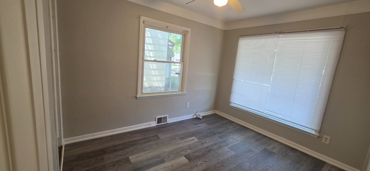 11332 Republic Ave #1 - Photo 4 of 8