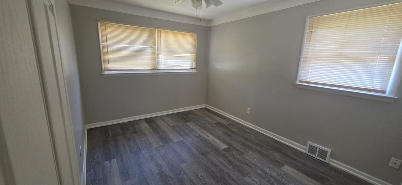 11332 Republic Ave #1 - Photo 5 of 8