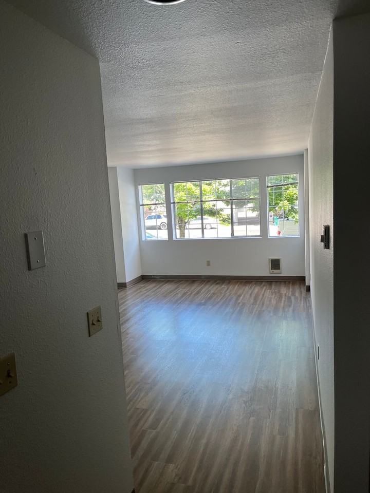 WINCHESTER APTS. - Photo 3 of 28