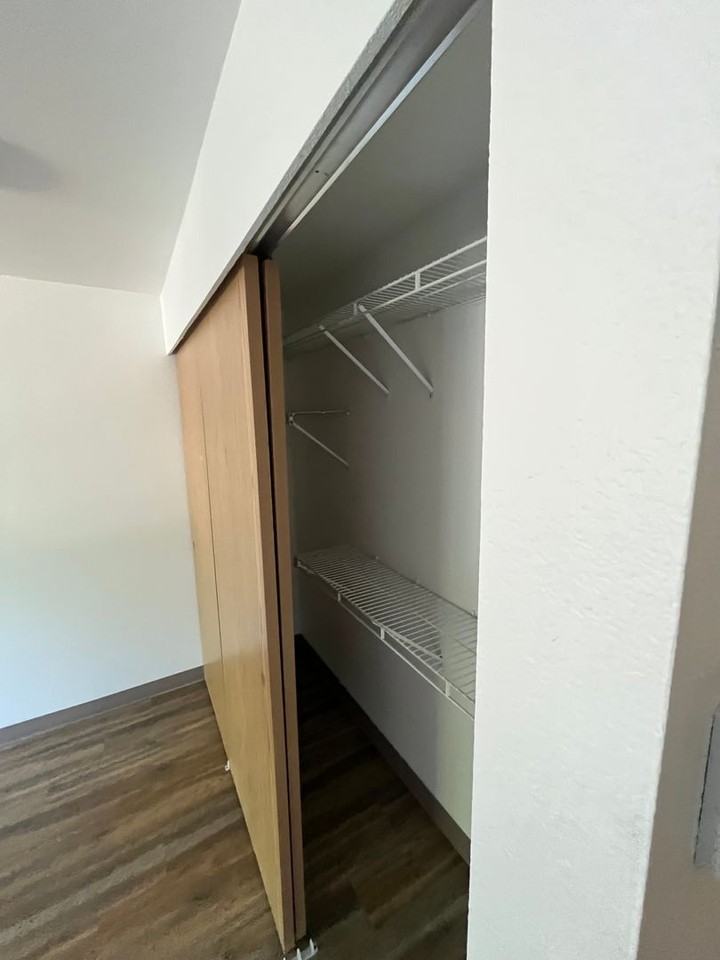 WINCHESTER APTS. - Photo 7 of 28