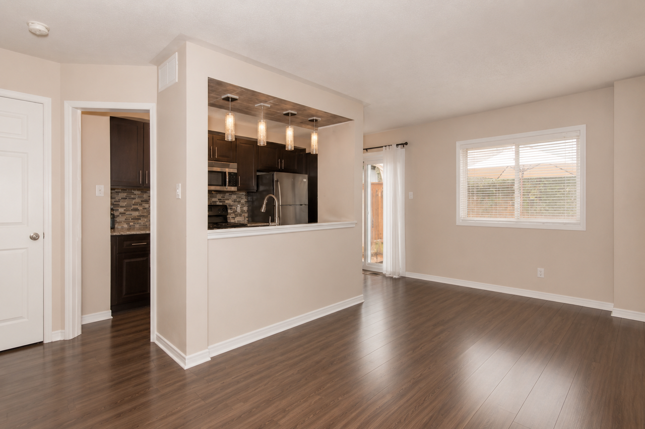 20 Stewart Maclaren Road - Photo 3 of 12