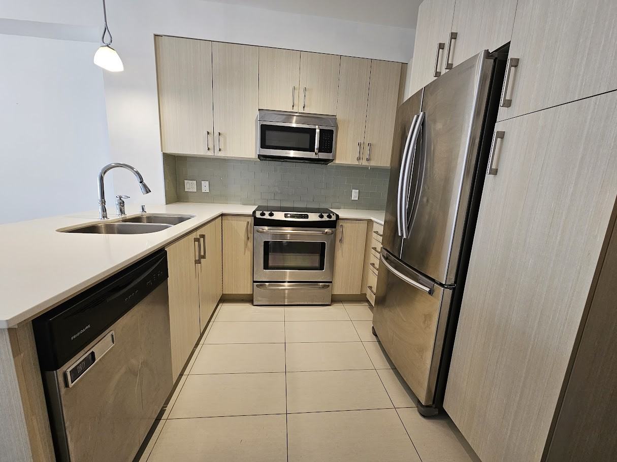 32059 Hillcrest Ave #204 - Photo 5 of 26
