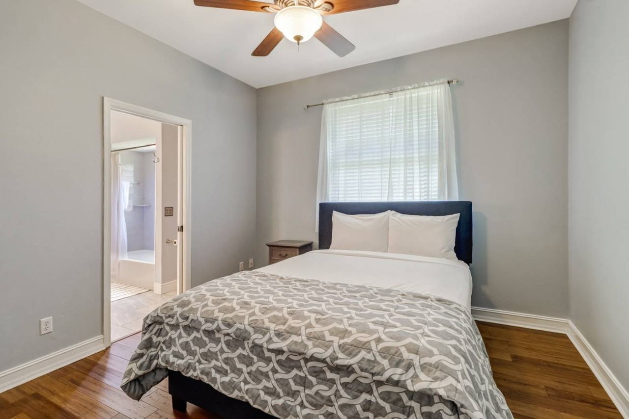 9151 Kings Cove Ct #1 - Photo 4 of 10