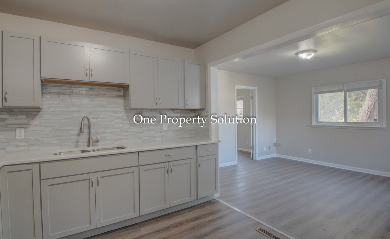 2612 Marshalltown Dr #1 - Photo 4 of 24