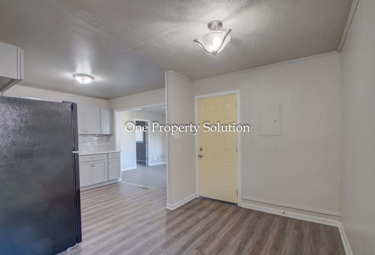 2612 Marshalltown Dr #1 - Photo 7 of 24