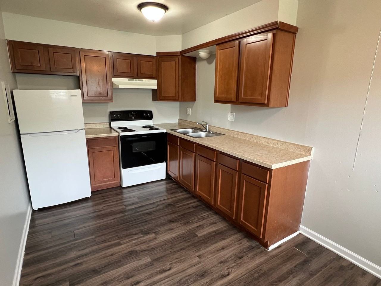 9130 E 10th St #2 - Photo 5 of 10