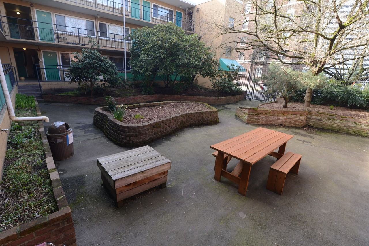 Melrose Court Apartments - Photo 2 of 3