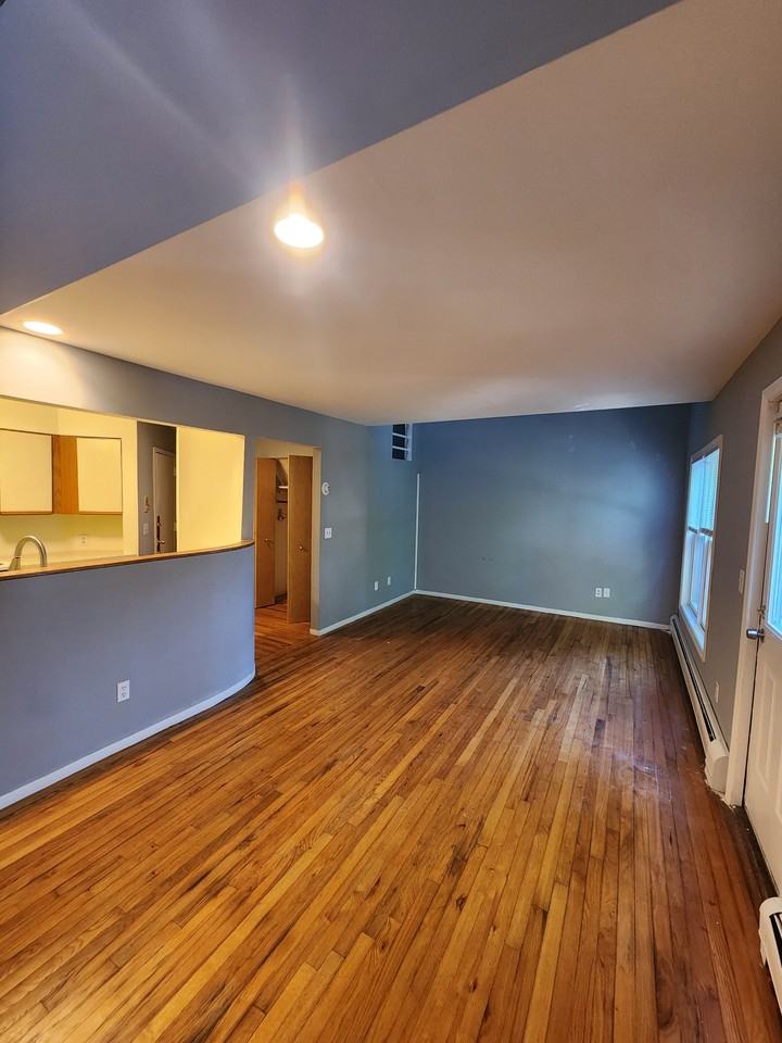 127 Union St #127-03 - Photo 2 of 8