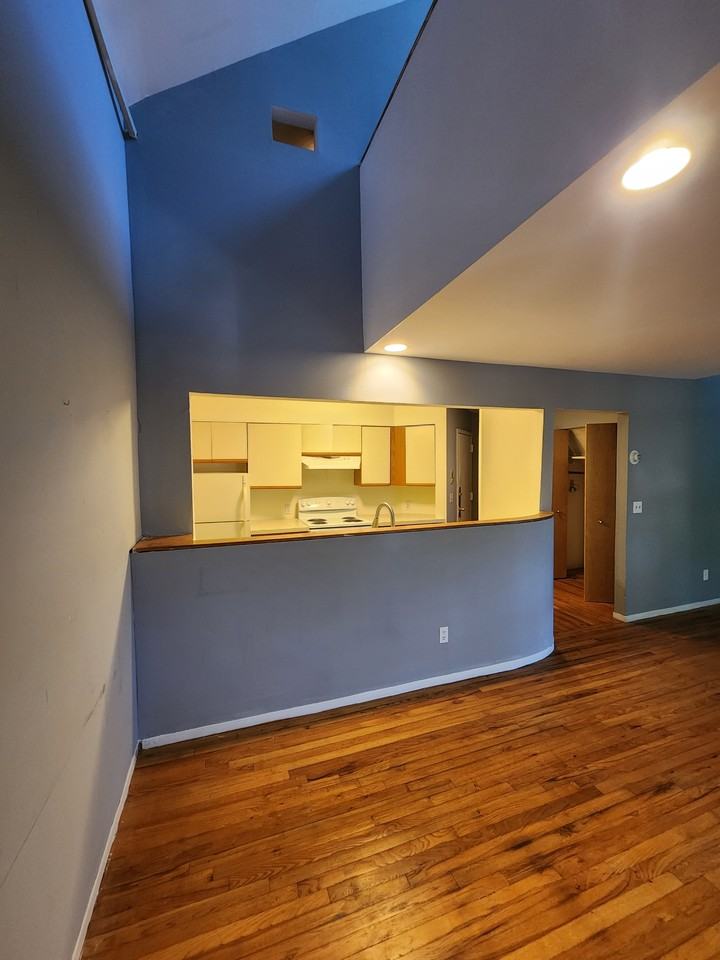 127 Union St #127-03 - Photo 4 of 8