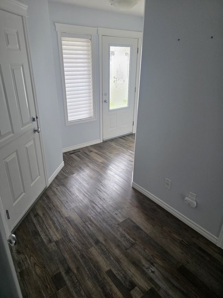 445 Bayfield Cres #137 - Photo 2 of 17