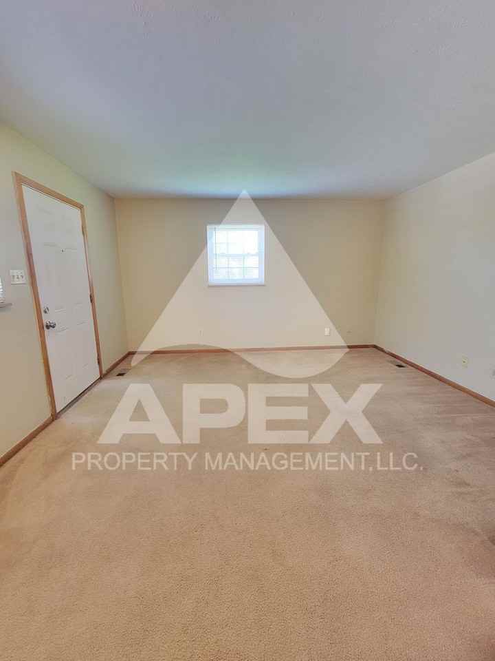 Elmwood Apartments - Photo 5 of 11