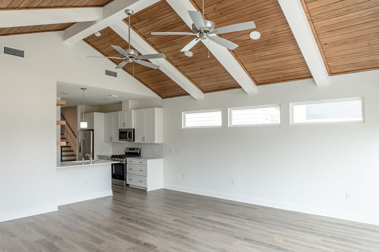 1414 Landon Hills Dr #1 - Photo 5 of 18