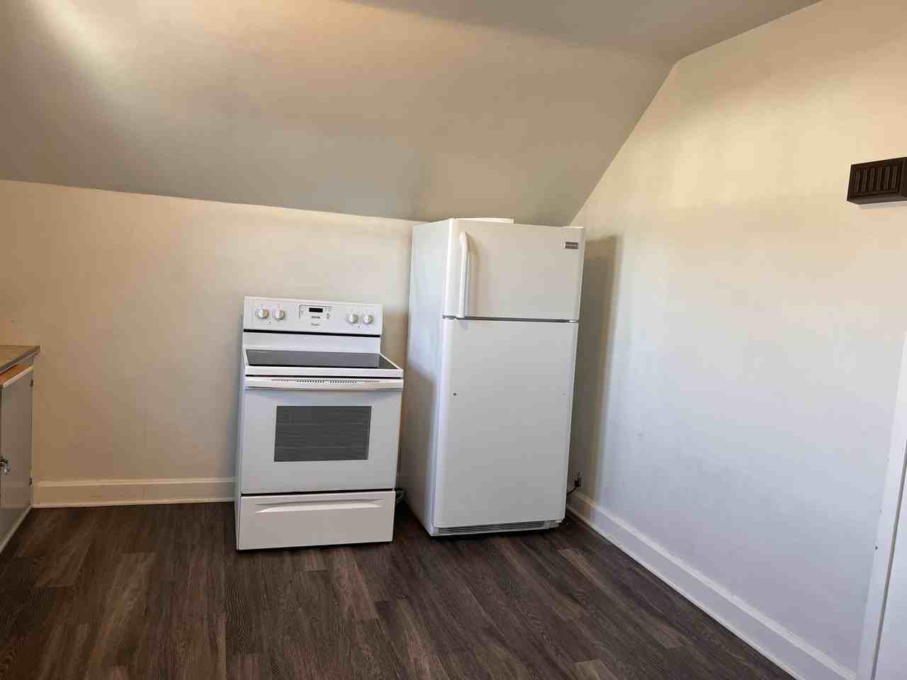 535 Menasha St #537A - Photo 6 of 6