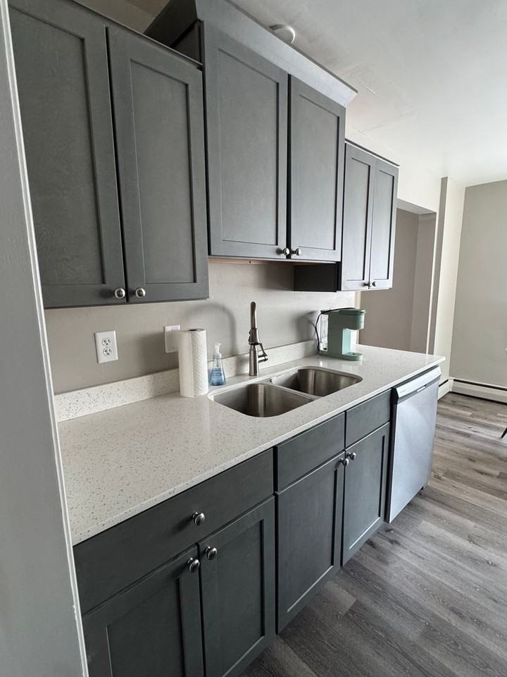 1709 Ferry - Photo 2 of 10
